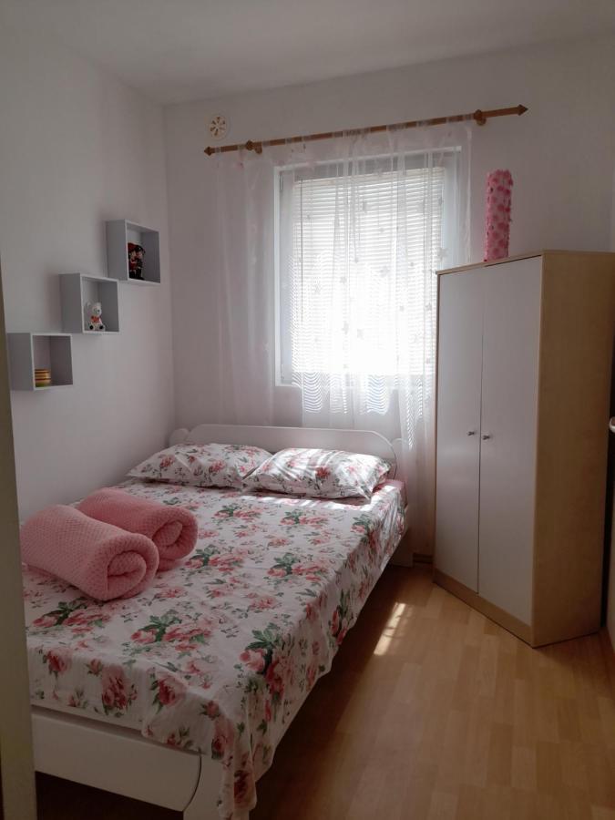 Apartmani Plesa 维尔 外观 照片